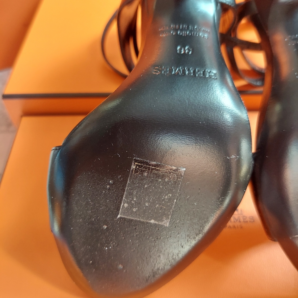 Hermès Alphonso Leather Strap Heels - Picture 4 of 10
